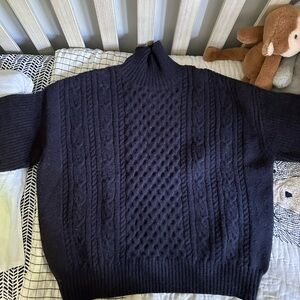 Lyla and Luxe sweater. Good condition.